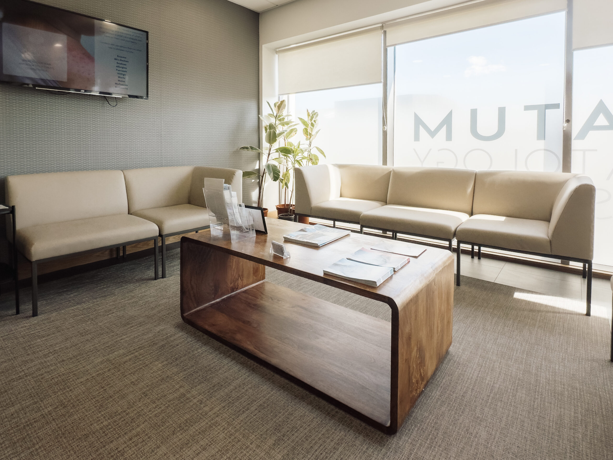 Aesthetic treatment clinic